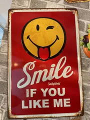 ブリキ看板 スマイル Smile ニコちゃんマーク 看板 レトロ風