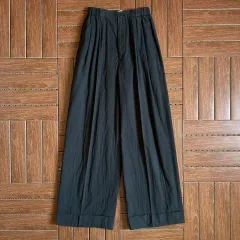 2025年最新】イッセイミヤケ プリーツパンツの人気アイテム - メルカリ