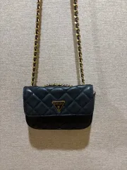 GUESSハンドバッグ 出品