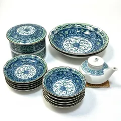 ◼︎未使用保管品◼︎【美濃焼】愛陶　青と白の花柄　唐草牡丹　来客揃　14点セット