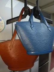 ルイヴィトン 생 자크 エピ トゥー丸のまま コニャック ネイビー