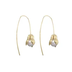 【新着商品】ピアス レディース ゆれる 揺れる キラキラ ゴールド パール付き フック 花 耳飾り 韓国 かわいい 通勤 ドレス アクセサリー ギフト プレゼント QYHH037