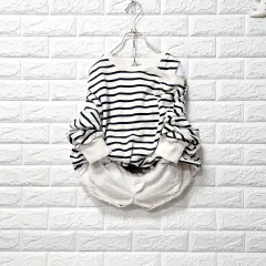 カットアウト Tシャツ