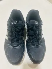 アディダス 黒色 スニーカー