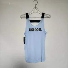 新品 NIKE スポーツ ノースリーブTシャツ レディース Sサイズ