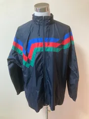 【adidas】薄手ナイロンジャケット【首元に収納フードあり】