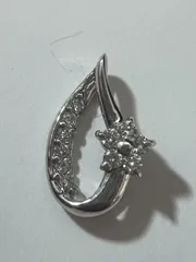 【 K18WG  /ネックレストップ 】 ダイヤモンド 0.09 ct  0.61g