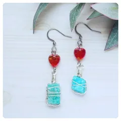 天然石　アマゾナイト　ハート　ピアス　イヤリング　レッド　ブルー　ワイヤー　青　赤　シルバー