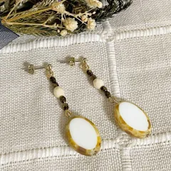 オーバル ピアス ホワイト ブロンズ ゴールド 揺れる 【102】