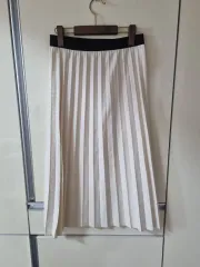 レディース衣類 5千円で出品