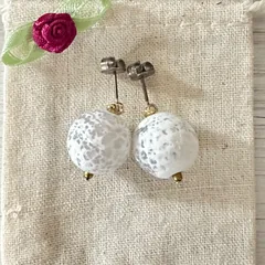 高級ホワイトアゲイト☆クリスタルカット☆チタン☆素敵なエレガントピアス