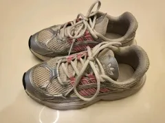 アディダス スニーカー シルバー/ピンク