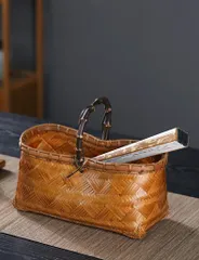 とっておきの逸品 竹細工 手提げ 竹かご 竹 かご 手作り 竹籠 バスケット 手さげかご 裁縫の道具 宝箱 自然 ナチュラル ピクニックバスケット キッチン収納 インテリア 雑貨 おしゃれ アウトドア バニティー