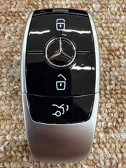 スマートキー　メルセデス ベンツ　３ボタンのサムネイル