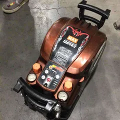【現状品】◇マックス(MAX) スーパーエアコンプレッサ AK-HH1250E2 プレミアムレッド 限定カラー【鴻巣店】のサムネイル