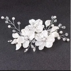 髪飾り 花 ヘッドドレス ホワイト 白　フォーマル ヘアアクセサリー 結婚式 洋装　七五三　ヘアピン　B954
