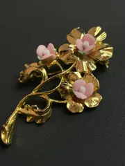 ヴィンテージMonetモネピンク磁器フラワーピンブローチ
