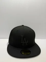 Newera ロサンゼルスドジャース ブラックメタルロゴ 59fifty フィッティドキャップ ブラックカラー