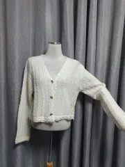 ハートボタン 白 カーディガン