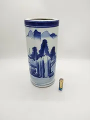 花器 花瓶 白と青色 磁器製 筒型 白磁 花台 窯 工房 池坊 フラワーベース 水盤 華道具 シンプル 生花 華道 手作り 大型 アンティーク  レトロ インテリア ビンテージ 昭和 24428四つ葉[YT00538]