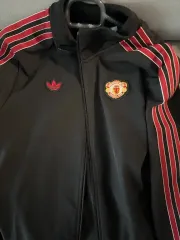アディダス MANCHESTER UNITED FC トラックジャージ 2xl 赤黒 マンチェスター・ユナイテッド FC テラス iKON アイコン ト