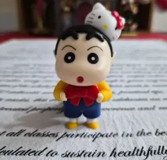 ハローキティ クレヨンしんちゃん フィギュア