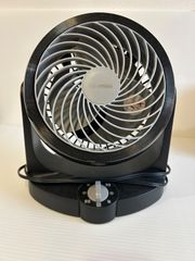 Item thumbnail for item d2029a5a-4d05-4559-b3b9-e62399c088b6