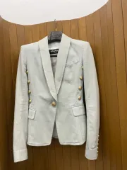 2025年最新】BALMAIN テーラードジャケットの人気アイテム - メルカリ