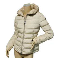 2026年最新】moncler artemisの人気アイテム - メルカリ