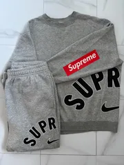 Supreme Nike Arc セットアップ
