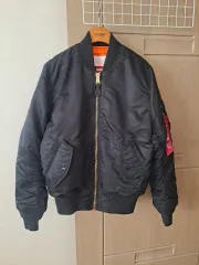 アルファ インダストリーズ MA-1ジャケット