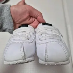 赤ちゃん ユア NIKE コルテッツ 白 スニーカー 130