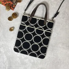 タンバリン柄 刺繍 ブラック 2way 大きめスマホショルダー サコッシュ スマホポーチ 持ち手付き サークル柄