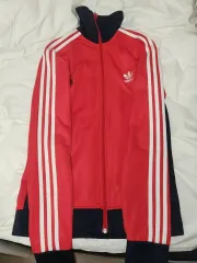 アディダス 赤 ジャージ