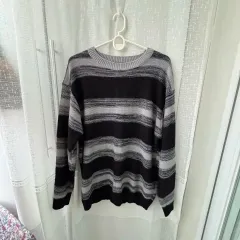 ブラック グレー ボーダー柄 ニット きれいです