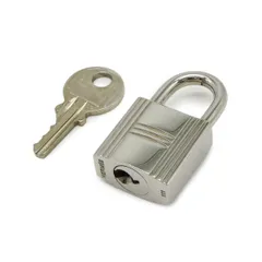 2025年最新】エルメス南京錠カデナの人気アイテム - メルカリ