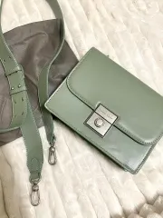 正規品) CHARLES & KEITH ストラクチャード クロスバック バッグ フルセット(値下げ)