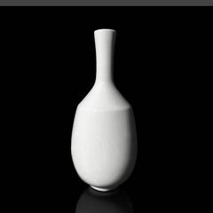 本人作、人間国宝 井上萬二 白磁笹彫文 小花瓶 高さ12cm - メルカリ