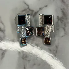 【良品】スワロフスキー SWAROVSKI クリスタル スクエアストーン ピアス 上品カラー