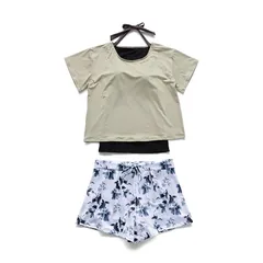 [Ttoitv] 水着 レディース 2点セット 体型カバー UVカットレイヤード風 タンキニ セパレート 半袖ラッシュガード トップス ショートパンツ かわいい ノンワイヤー パッド付き (標準, C.カーキ×白花柄, XL) 1