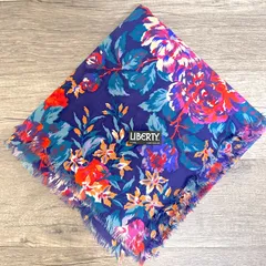美品 リバティ LIBERTY ヴィンテージ イギリス製(イングランド製) 花柄 大判ストール ショール ウール100% サイドフリンジ ネイビー 124×130cm