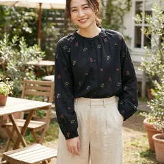 【niko and ... ニコアンド】刺繍ブラウス／長袖／前ボタン