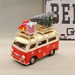 クリスマスオブジェ 置物 クリスマスツリーとプレゼントを運んでいる車 くるま 冬 インテリア ミニサイズ 可愛い インテリア雑貨 室内 寝室 玄関 鉄 庭 ガーデニング プレゼント ギフト 贈り物