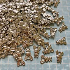 【チャーム　うさぎ　シルバー　ゴールド　約200個】アクセサリーパーツ　ハンドメイド