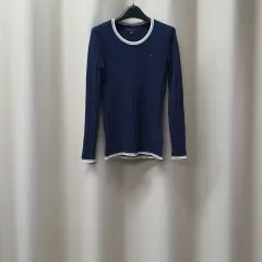 トミーヒルフィガー ケーブル編み 薄い コットンニット