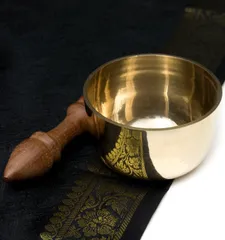 《 チベット密教　新品 》 シンギングボウル　カービング仕様　3点セット　72 2025年最新】シンギングボールの人気アイテム - メルカリ