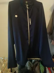 デサント 春 秋 用 ジップアップ 成人 130