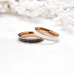 ステンレス 指輪 金属アレルギー対応 ペアリング ロゼゴールドカラー 刻印 名入れ 10文字 無料 サージカル 記念日の プレゼントにも人気 / ジーラブ