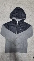 ナイキ ウィンドランナー ジップアップフーディー E