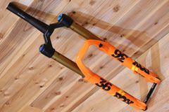 폭스 FOX 36 FLOAT GRIP2 FACTORY BOOST 27.5 MTB 서스펜션 프론트 포크 [히로시마 점]